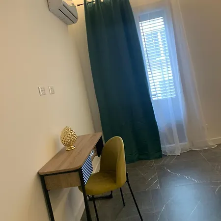 Oreto Apartament *
